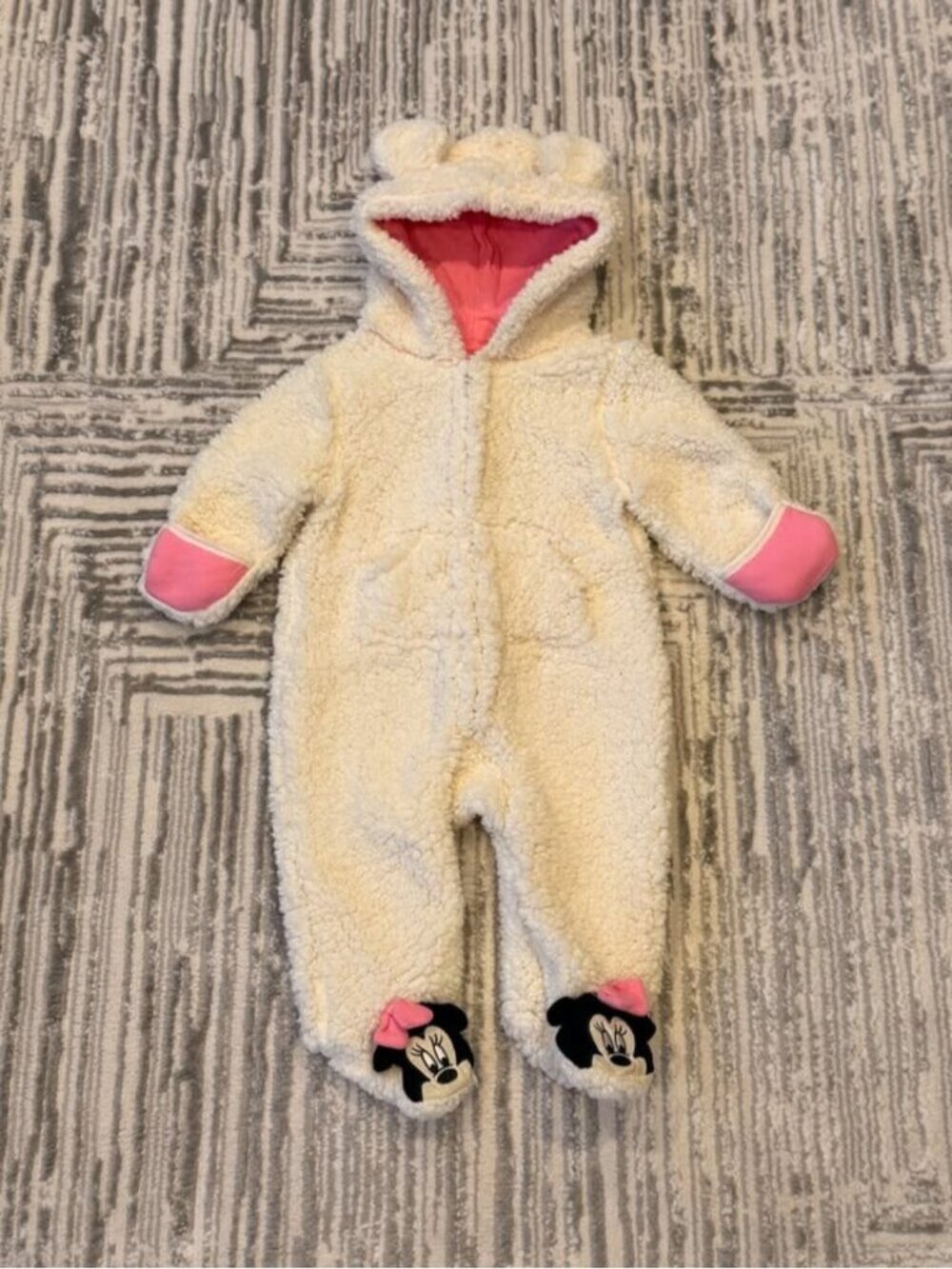 NEW Disney Baby 6/9 months Minnie Mouse Sherpa WARM footed bunting coat